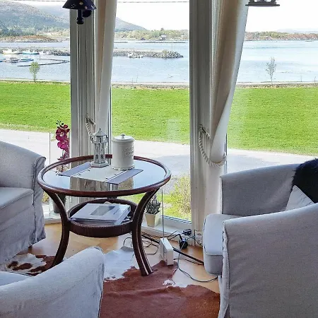 Casa vacanze 11 Person Holiday In Kolvereid